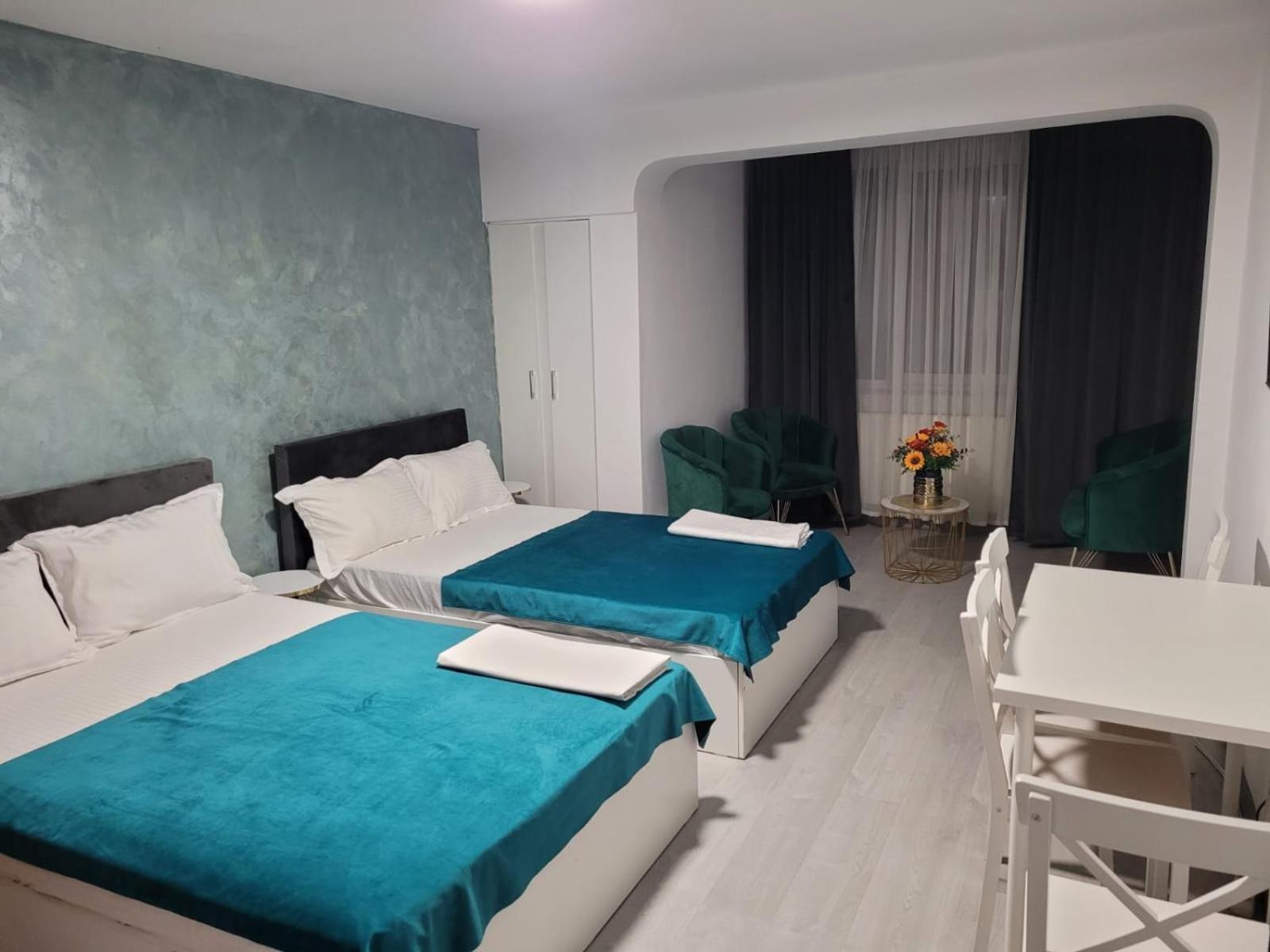 Zenlux Hotel Iasi Exterior photo